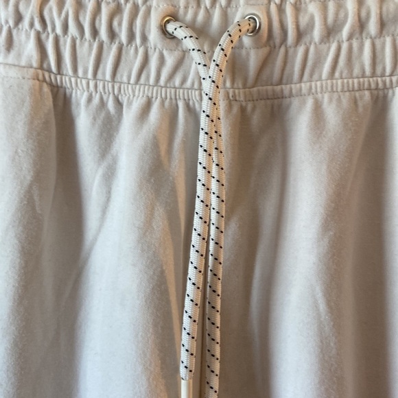 Mens size extra large, Old Navy, active white joggersD18 - Picture 4 of 7